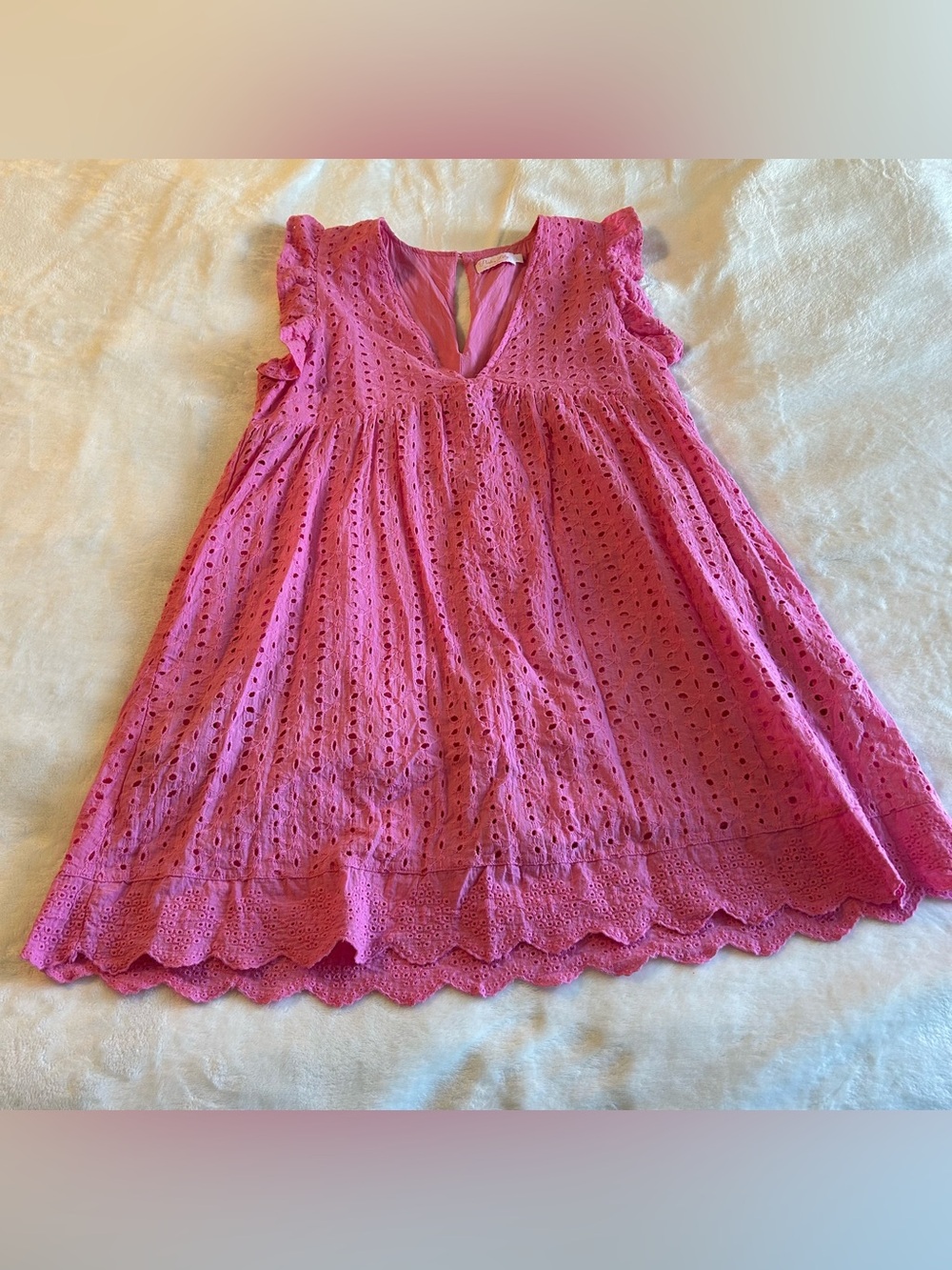 Pink Lily pink eyelet sleeveless romper dress v-neck ruffles scalloped hem L